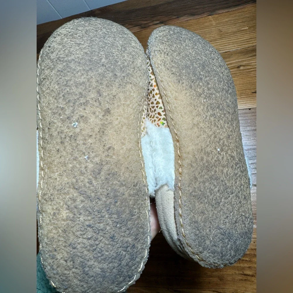 Sorel Youth Girls Nakiska Slide Slippers Sparkly Iridescent Animal print suede 3